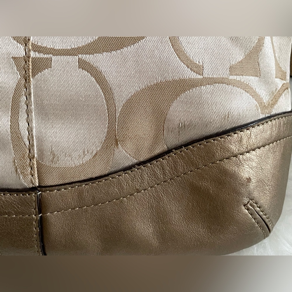 Coach Gold and Cream Crossbody Bag - Picture 7 of 12